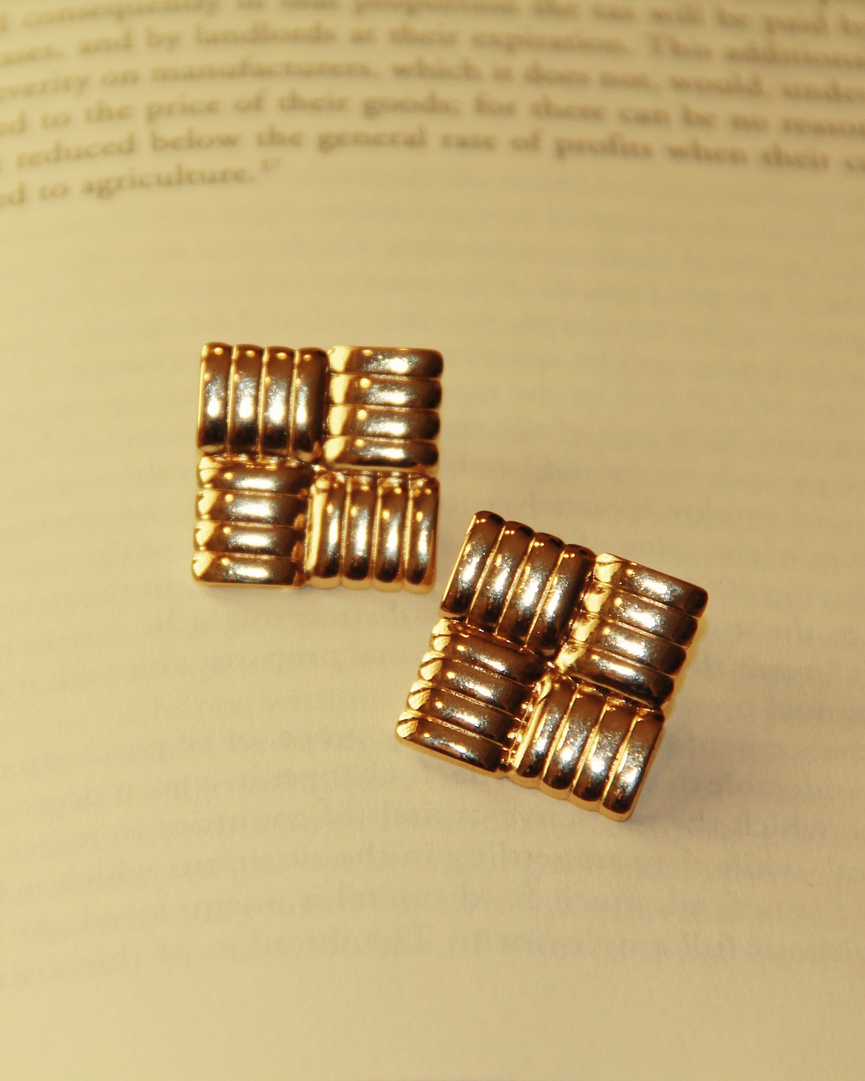 Mauve Studs