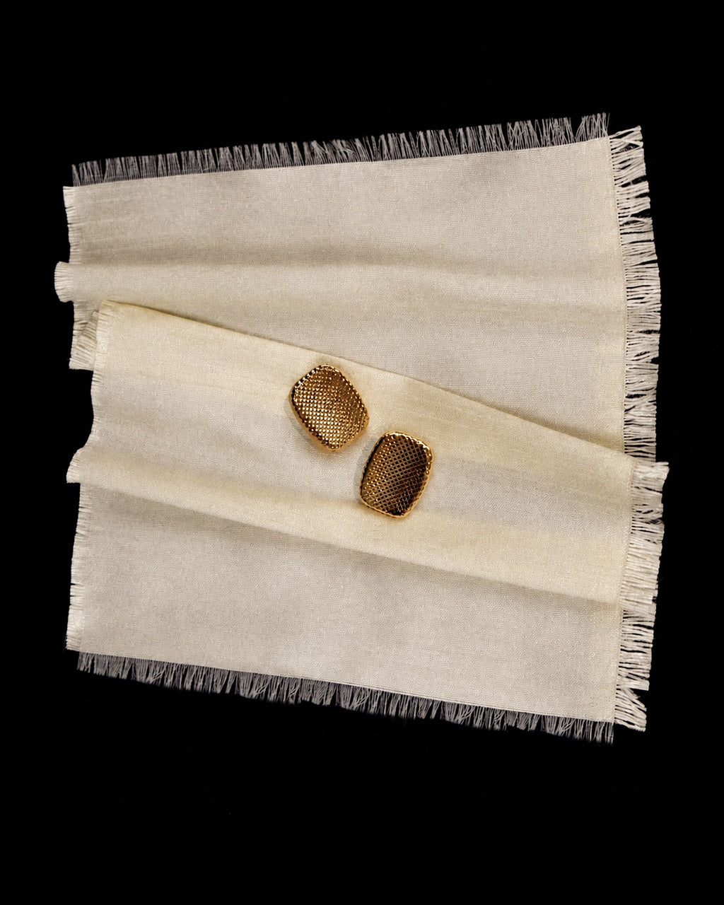 Woven Studs