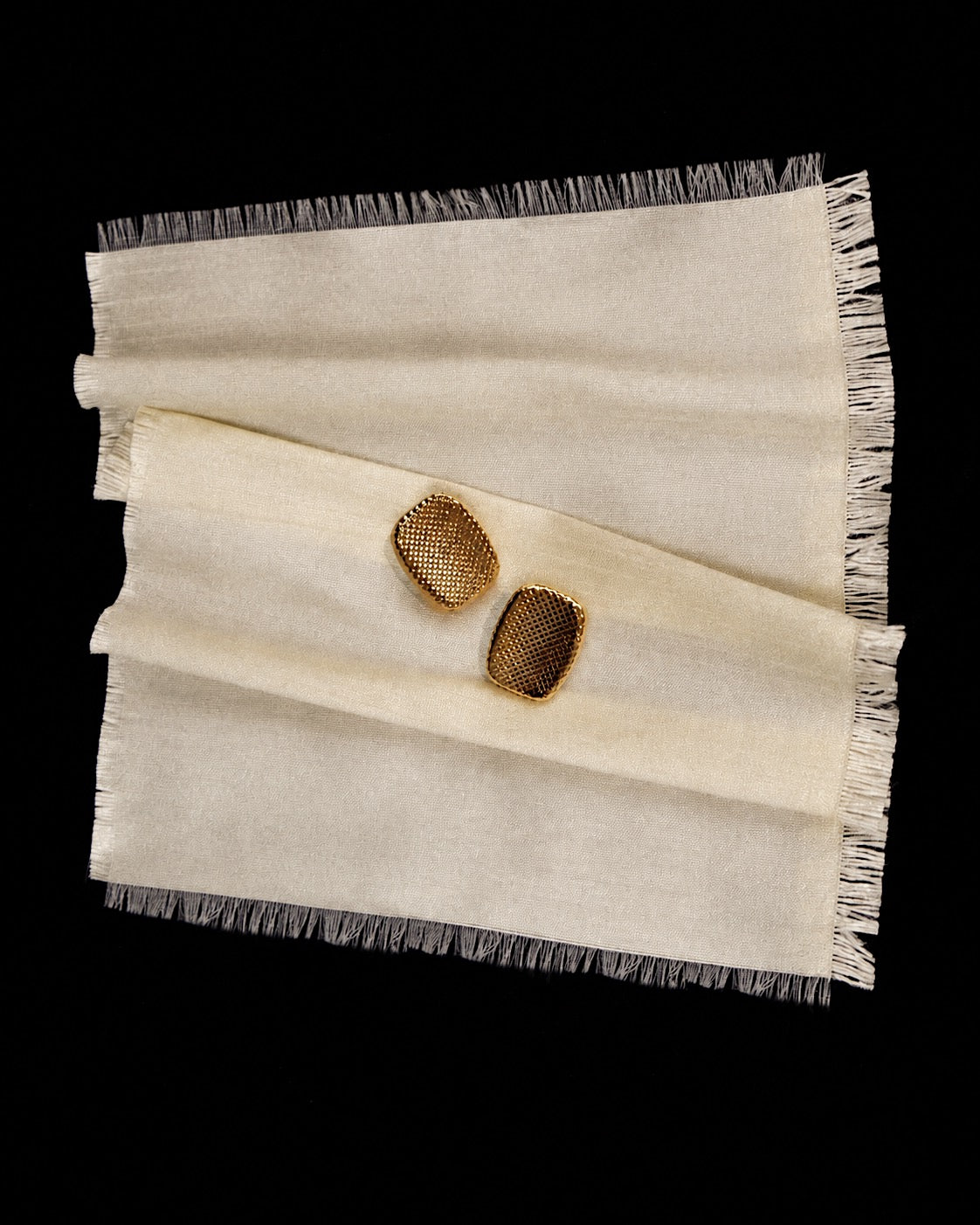 Woven Studs