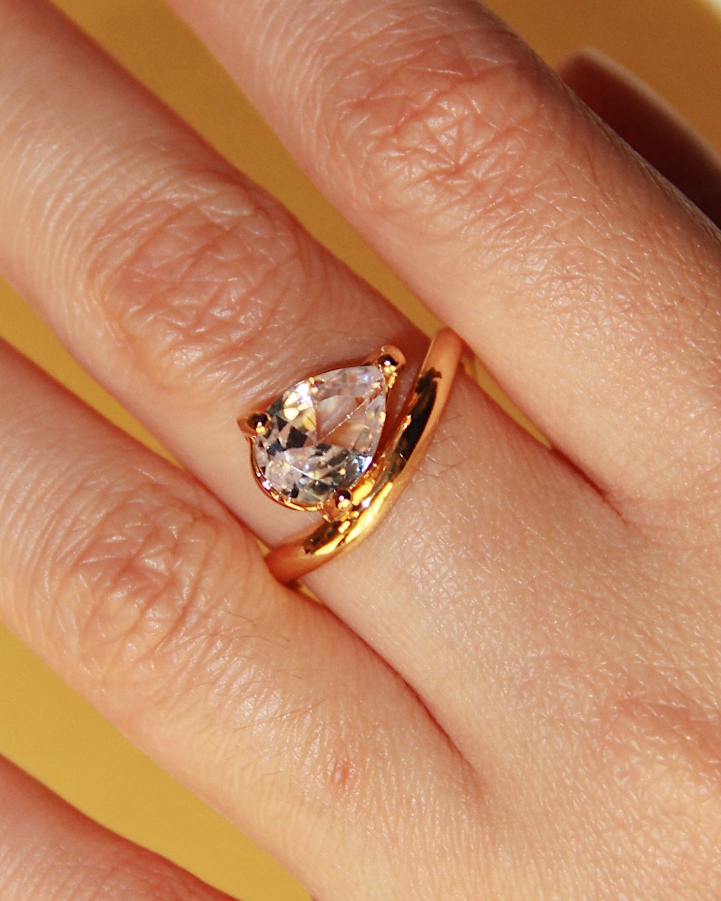 Amélie Float Ring
