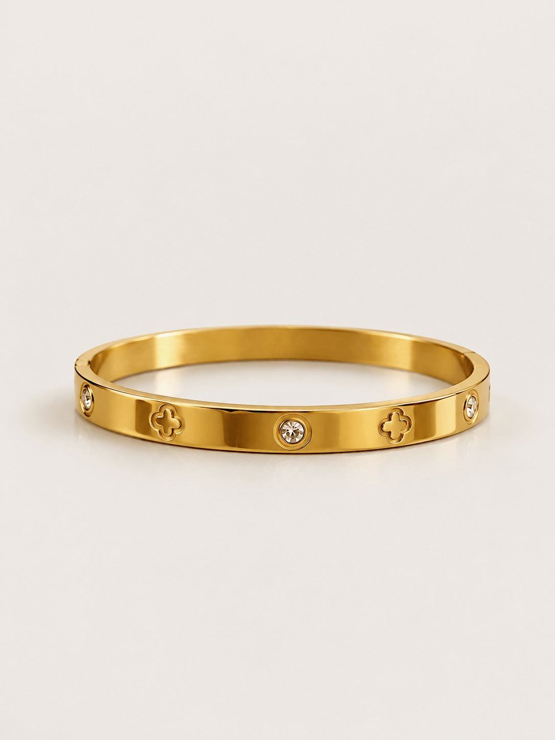 Clovera Bangle