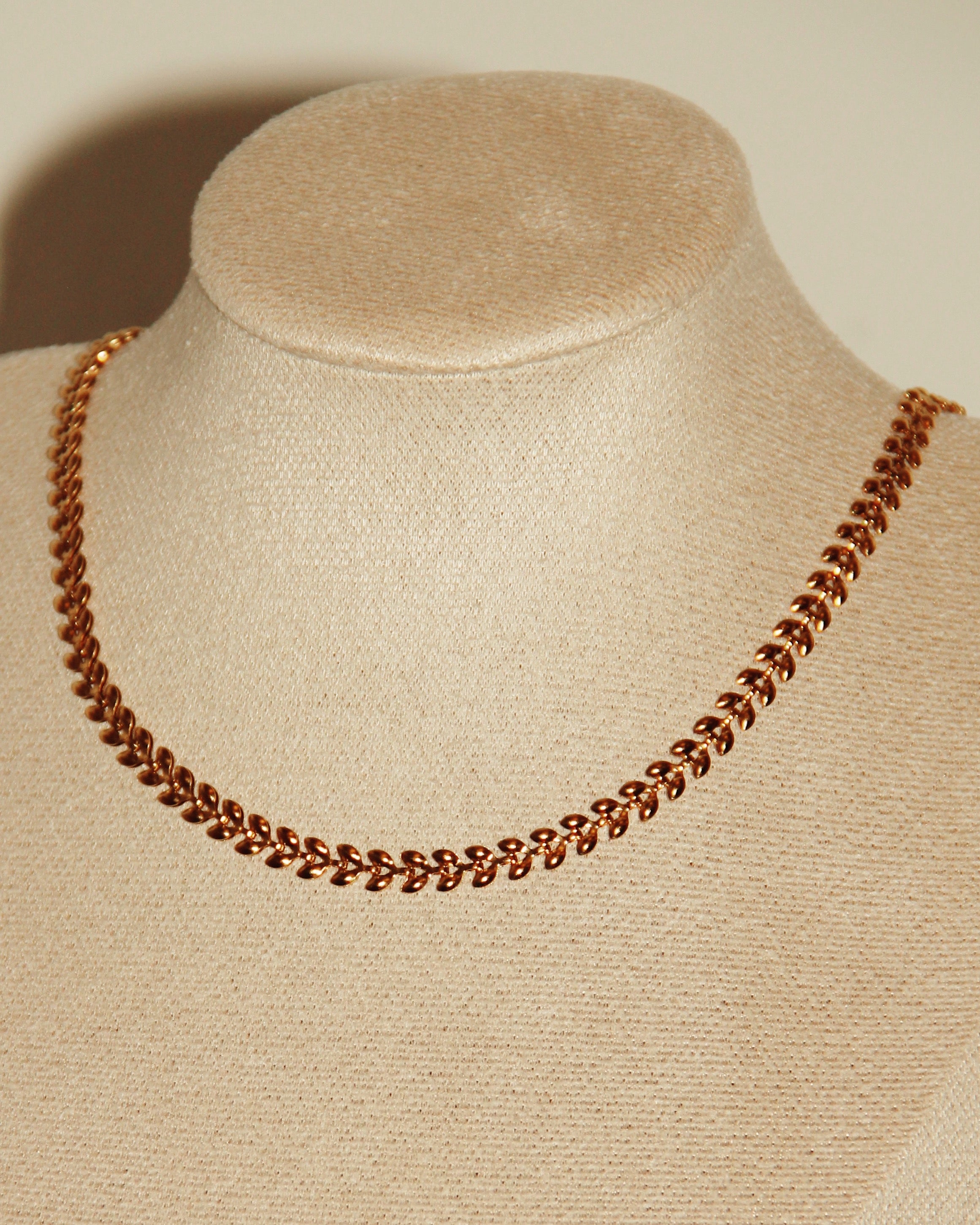 Frond Necklace