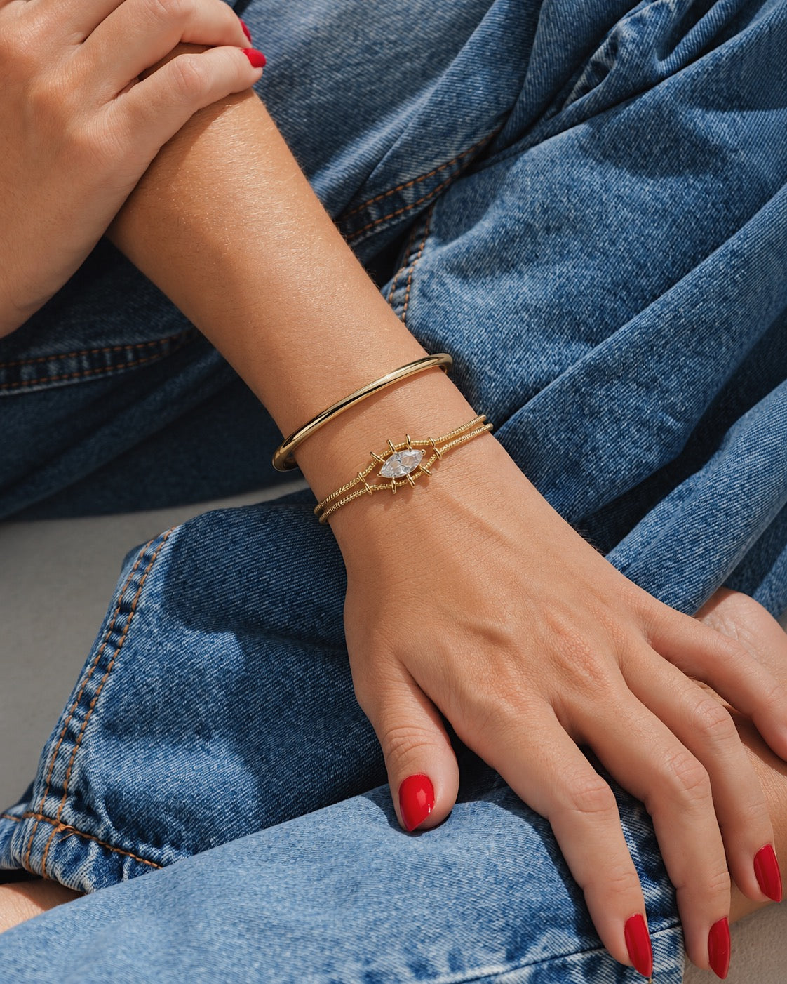 Gaze Bracelet in Gold