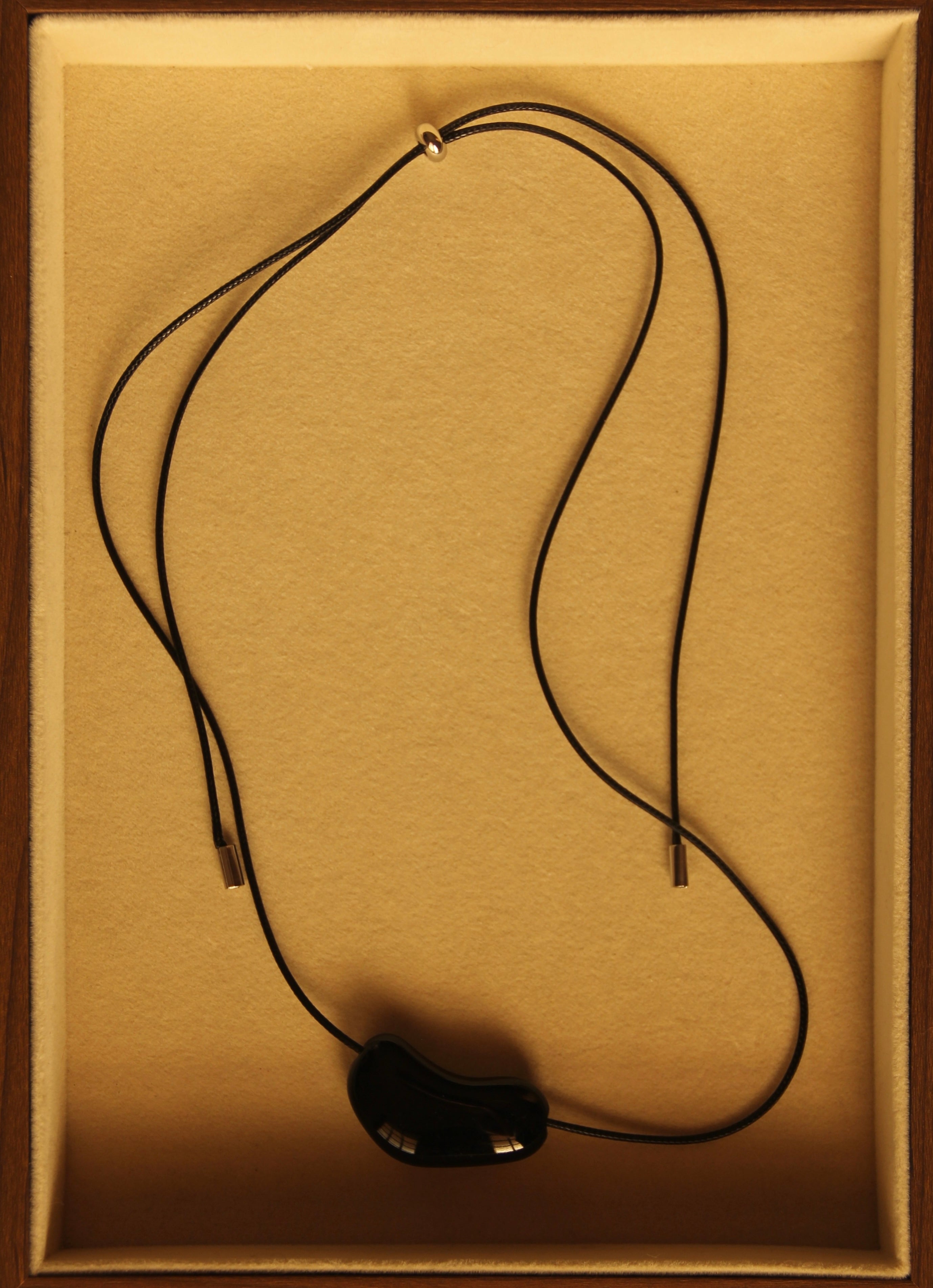 Vant Necklace