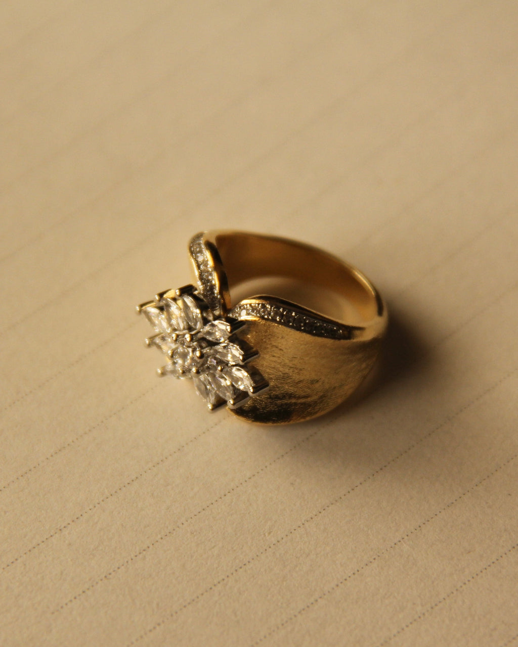 Floré Ring